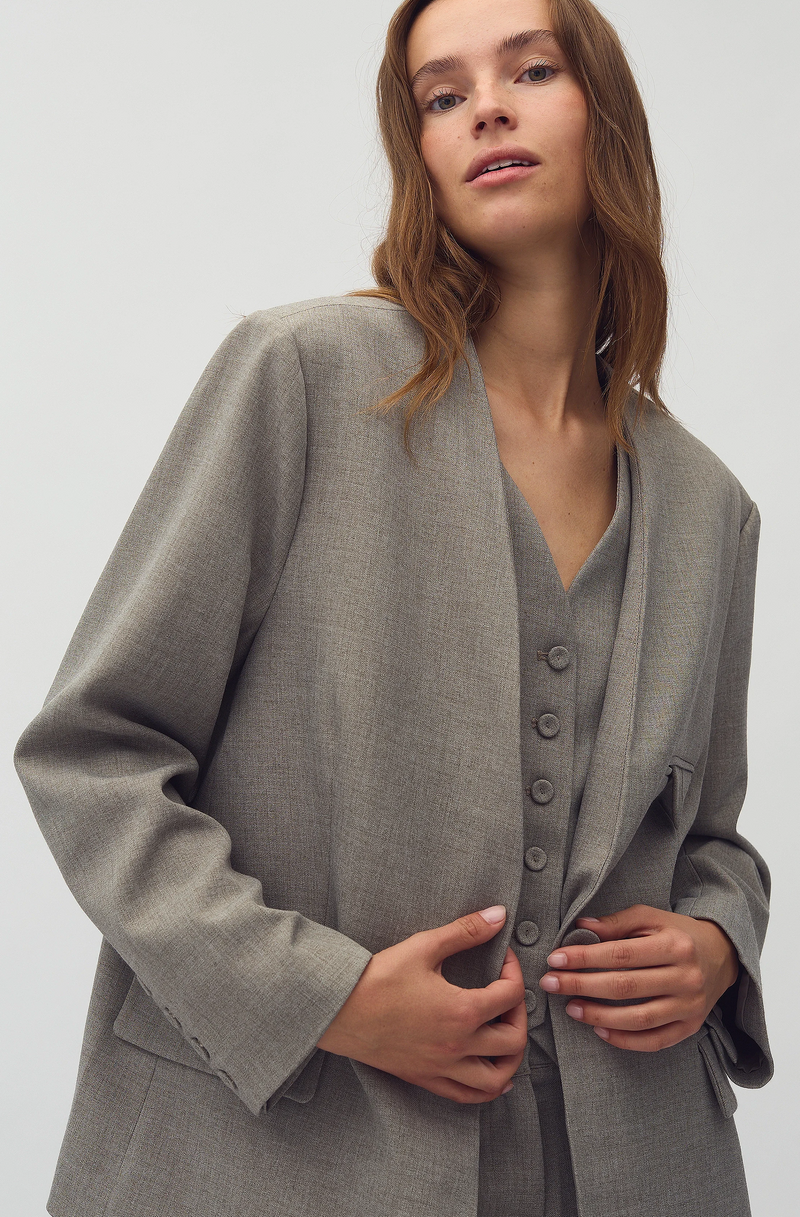 Reelia Blazer