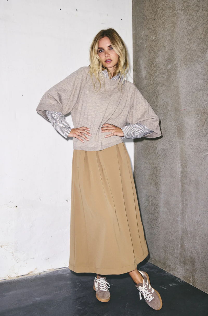 Anya Pleat Skirt Camel