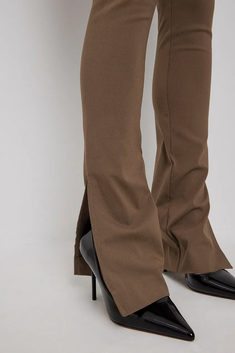 Axel Slit Trousers Brown