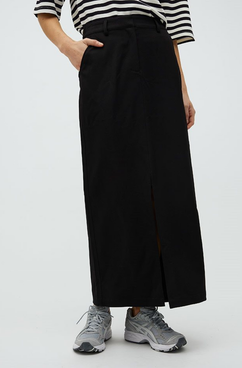 Nellis Midi